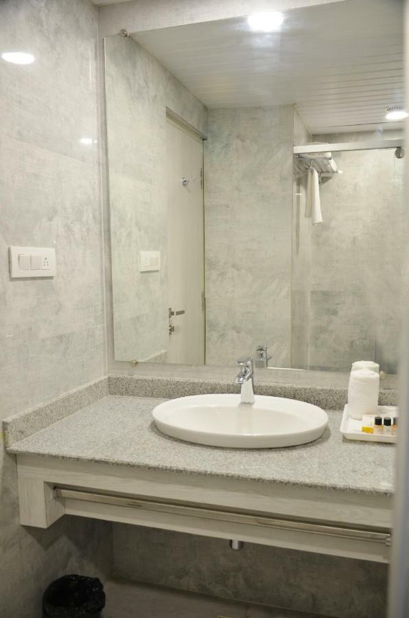 Hotel Radiance بريلي المظهر الخارجي الصورة